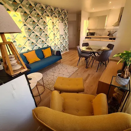 2 Cosy - Proche Toutes Commodites Lägenhet